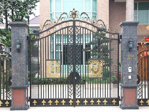 洛陽(yáng)鐵藝-鐵藝門(mén)柱